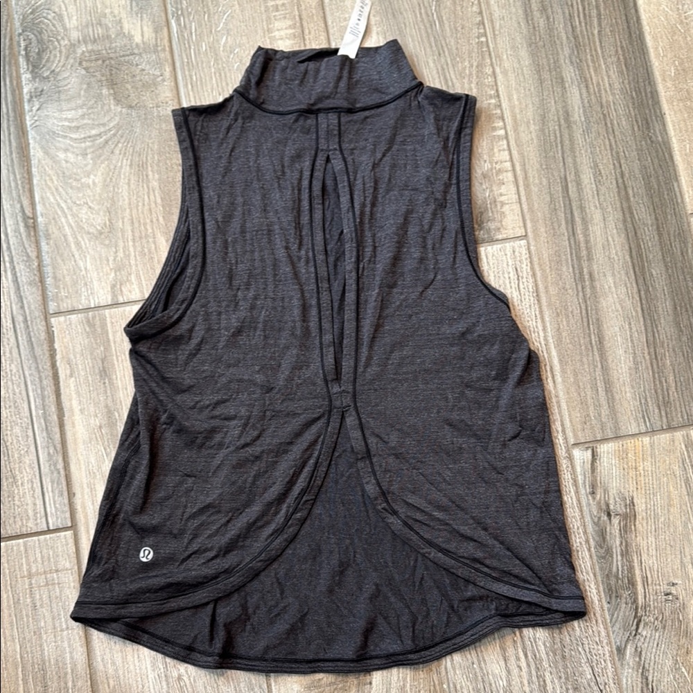 Lululemon Twist‎ & Reach Mock Neck Black Tank size 4 - Picture 4 of 9